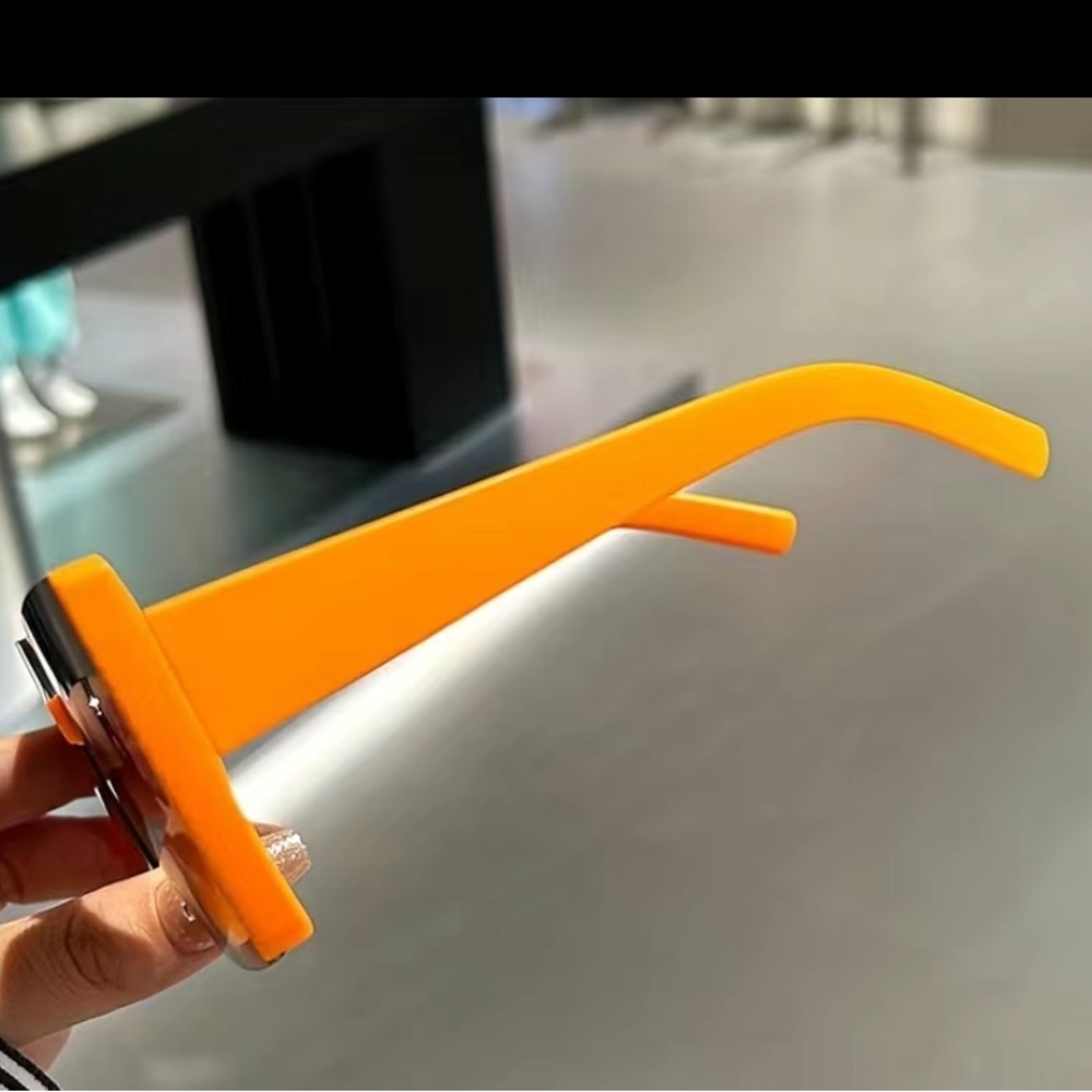Orange square oversized sunglasses 🕶️ - Picture 5 of 7